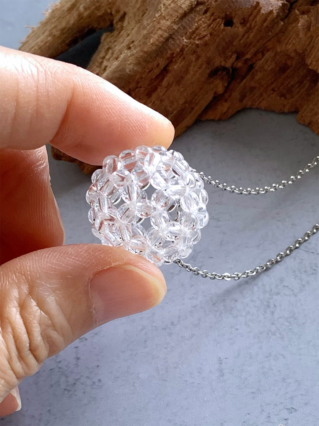宇宙のエネルギーと繋がる フラーレン ネックレス 3.5mm玉 水晶AAA（直径約2.3cm）