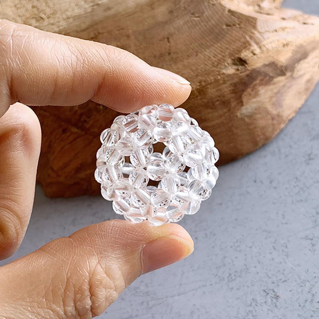 宇宙のエネルギーと繋がる フラーレン ネックレス 4.3mm玉 水晶AAA（直径約2.8cm）