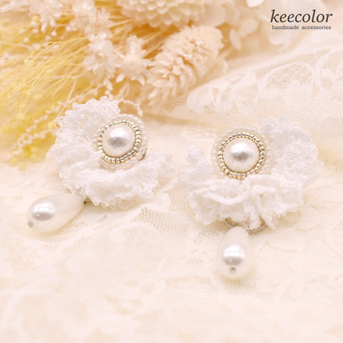 2WAY 手編みレースのふんわりイヤリング ウェディング フォーマル タティングレース糸 コットンパール